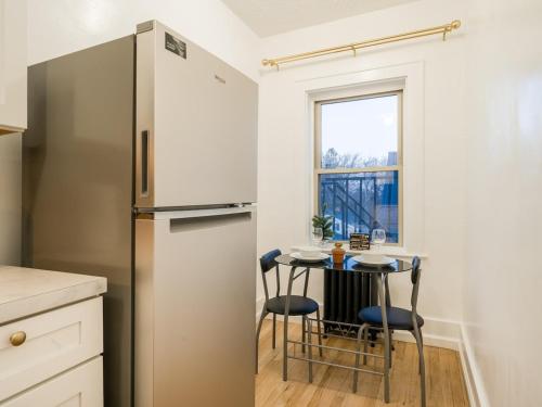 Your Cozy-studio-highfalls-tv,kitchen,rochest-dt in Rochester (New York) Your Cozy-studio-highfalls-tv,kitchen,rochest-dt in Rochester (New York)