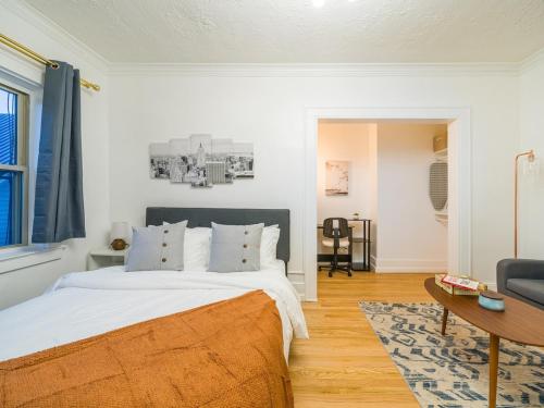 Your Cozy-studio-highfalls-tv,kitchen,rochest-dt in Rochester (New York) Your Cozy-studio-highfalls-tv,kitchen,rochest-dt in Rochester (New York)