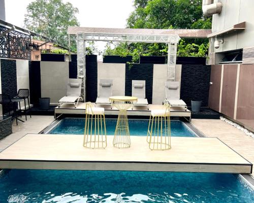 Svømmebasseng, Hotel La Falaise Bonapriso in Douala Svømmebasseng, Hotel La Falaise Bonapriso in Douala