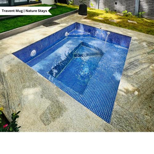 Swimming pool, Oh-Bali Villa by Travent Mug in Byalalu Swimming pool, Oh-Bali Villa by Travent Mug in Byalalu