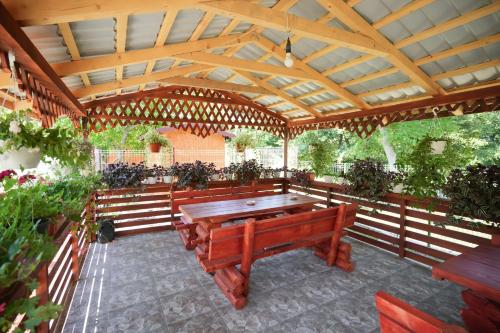 Casa Ion in Horezu Casa Ion in Horezu