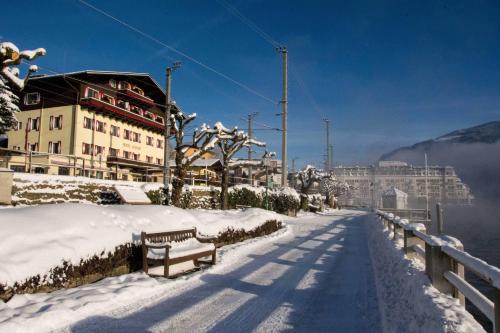Eingang, Hotel Seehof in Zell am See Eingang, Hotel Seehof in Zell am See