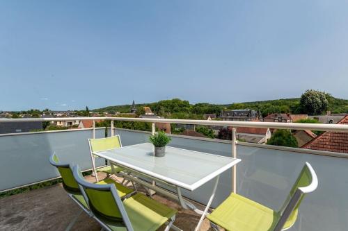 Balcony/terrace, Appartement du Blanchet très agréable in Louviers Balcony/terrace, Appartement du Blanchet très agréable in Louviers