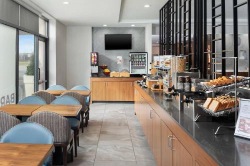 식음료(F&B), 페어필드 인 앤 스위트 뉴욕 스태튼아일랜드 (Fairfield Inn & Suites New York Staten Island) in 스테이텐 아일랜드 식음료(F&B), 페어필드 인 앤 스위트 뉴욕 스태튼아일랜드 (Fairfield Inn & Suites New York Staten Island) in 스테이텐 아일랜드