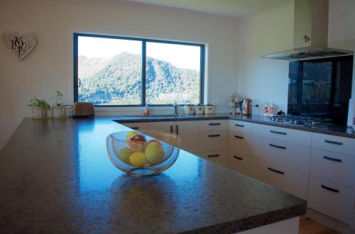 Tarata Fishaway's Kanuka Estate in มังกาเวคา Tarata Fishaway's Kanuka Estate in มังกาเวคา