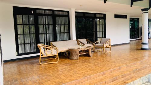 Villa Kay Palace near Gunung Mas Wisata Argo Villa Kay Palace near Gunung Mas Wisata Argo