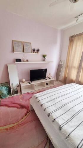 Comfortable Cozy Apartment Top Floor