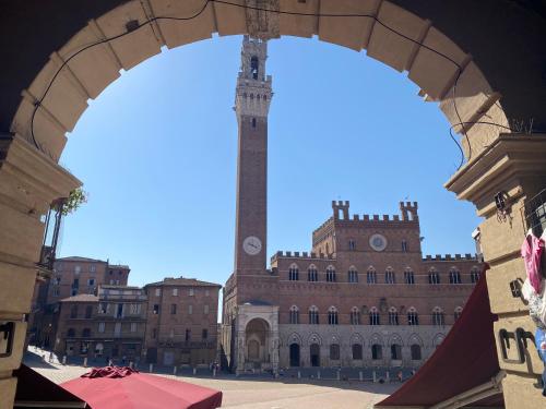 Loft Vicolo di Vallepiatta 2 min Piazza del Campo con parcheggio