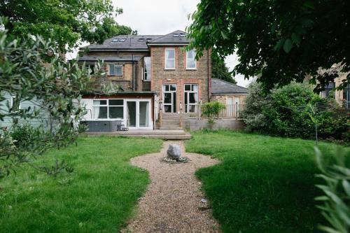 View, EBS Hostel London in Greater London South East View, EBS Hostel London in Greater London South East