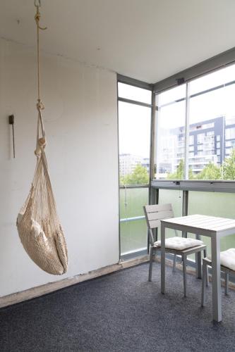 Balcony/terrace, Stylish 66m2 apartment with private sauna and balcony in Ruoholahti Balcony/terrace, Stylish 66m2 apartment with private sauna and balcony in Ruoholahti