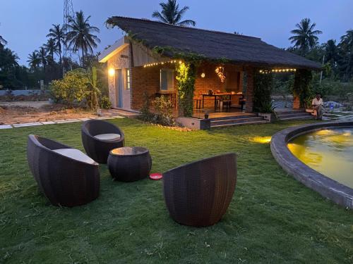 Bangalore farm house stay 12plus members 2 and half acres plantation in Malur Bangalore farm house stay 12plus members 2 and half acres plantation in Malur