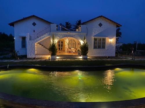 Bangalore farm house stay 12plus members 2 and half acres plantation in Malur Bangalore farm house stay 12plus members 2 and half acres plantation in Malur