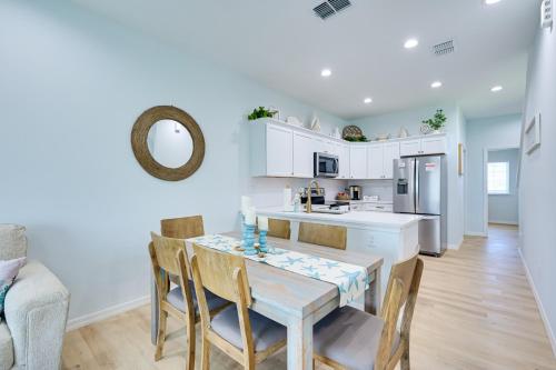 Waterfront Hudson Townhome with Dock Access! in Hudson Waterfront Hudson Townhome with Dock Access! in Hudson