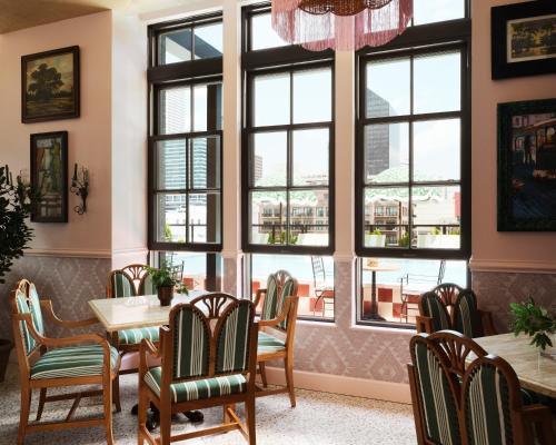 Étterem, Memoir Warehouse District near Audubon Aquarium of the Americas Étterem, Memoir Warehouse District near Audubon Aquarium of the Americas