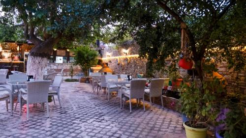 Garden Palace Boutique Hotel in Kusadasi Garden Palace Boutique Hotel in Kusadasi