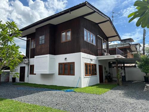 Once Again Hostel Chiang Mai 4 persons