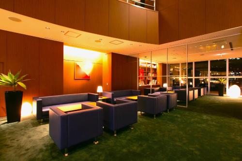 Lobby, Oriental Hotel Hiroshima in Hiroshima Lobby, Oriental Hotel Hiroshima in Hiroshima