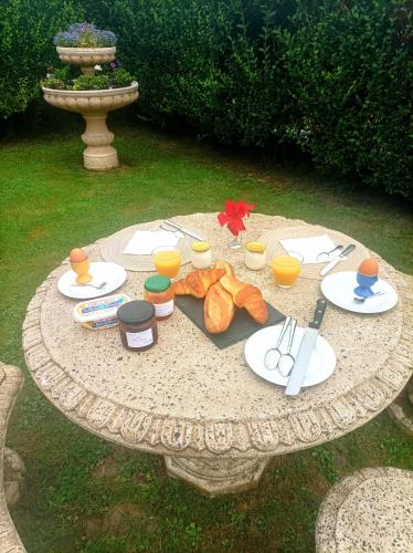 Ételek és italok, L' Har & Lam in Vauxaillon Ételek és italok, L' Har & Lam in Vauxaillon