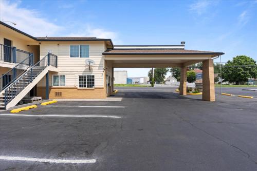 Quincy Inn & Suites in 昆西 (WA) Quincy Inn & Suites in 昆西 (WA)