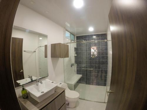 Bathroom, Arias Home near Matecaña International Airport Bathroom, Arias Home near Matecaña International Airport