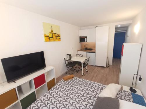 Appartement neuf tout equipé à 600m de la gare ST Charles