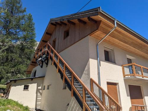 Grand appartement individuel in Vallouise Grand appartement individuel in Vallouise