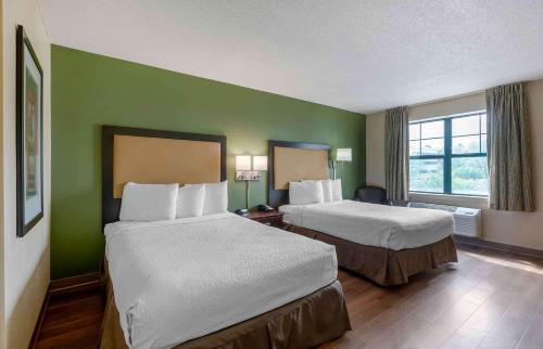 Extended Stay America Select Suites - Atlanta - Clairmont in Pine Hills Neigbhorhood Extended Stay America Select Suites - Atlanta - Clairmont in Pine Hills Neigbhorhood
