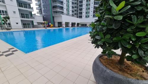 Mimi Cozy Homestay, 3R3B KLCC View with PLAYSTATION 4, NETFLIX, WiFi 6, Pool Table, Home Cinema in Sg Besi Mimi Cozy Homestay, 3R3B KLCC View with PLAYSTATION 4, NETFLIX, WiFi 6, Pool Table, Home Cinema in Sg Besi