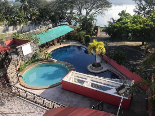 Tahanan Lakeview Hotel in Laguna Tahanan Lakeview Hotel in Laguna