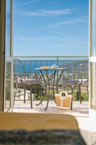 فندق بوجيو ديل سول (Hotel Poggio del Sole) in Chiaia فندق بوجيو ديل سول (Hotel Poggio del Sole) in Chiaia