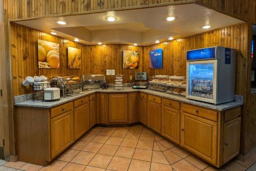 Comida y bebida, Comfort Inn Near Vail Beaver Creek in Avon Comida y bebida, Comfort Inn Near Vail Beaver Creek in Avon