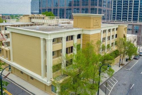Exterior view, Inn at the Peachtrees, Ascend Hotel Collection in Atlanta (GA) Exterior view, Inn at the Peachtrees, Ascend Hotel Collection in Atlanta (GA)