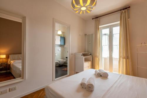 Caracciolo Sempione Fiera by Halldis