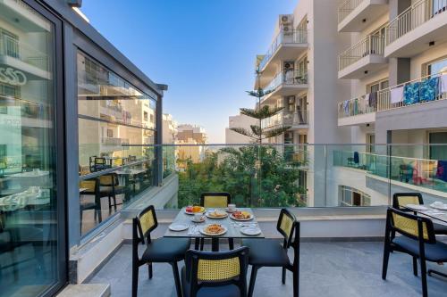 Balkong/terasse, Solana Hotel & Spa in Mellieha Balkong/terasse, Solana Hotel & Spa in Mellieha