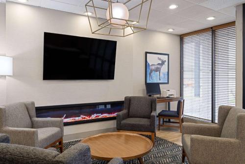 Lobby, AmericInn by Wyndham Casper Event Center Area in Casper (WY) Lobby, AmericInn by Wyndham Casper Event Center Area in Casper (WY)