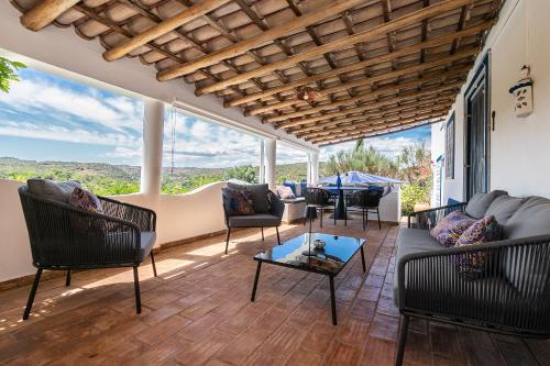 ระเบียง/ชานเรือน, 3BR Paradise, Casa Azul by HM in ซานโตเอสเตเวา ระเบียง/ชานเรือน, 3BR Paradise, Casa Azul by HM in ซานโตเอสเตเวา