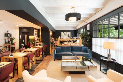 Előcsarnok, La Franca Travellers Adults Only near Joan Miró Alapítvány Előcsarnok, La Franca Travellers Adults Only near Joan Miró Alapítvány