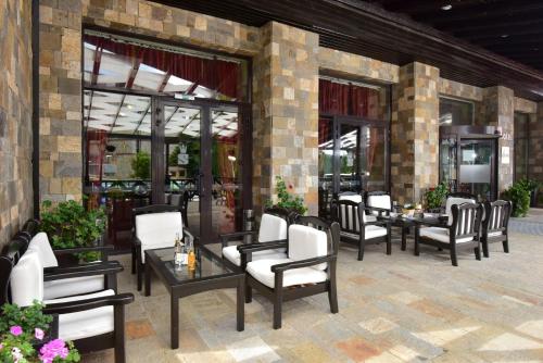 Snezhanka Hotel Pamporovo-All inclusive & Half Board in Pamporovo Snezhanka Hotel Pamporovo-All inclusive & Half Board in Pamporovo