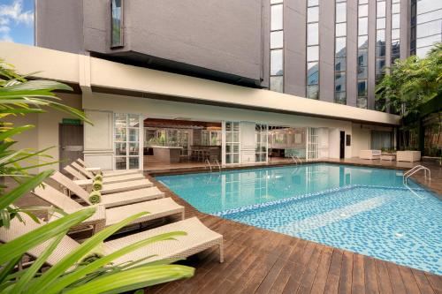 Swimming pool, Melia Kuala Lumpur near Bintang Walk Swimming pool, Melia Kuala Lumpur near Bintang Walk