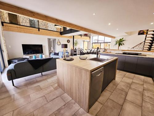 Konyha, Loft de Magnac, spacieux et moderne in Magnac Sur Touvre Konyha, Loft de Magnac, spacieux et moderne in Magnac Sur Touvre