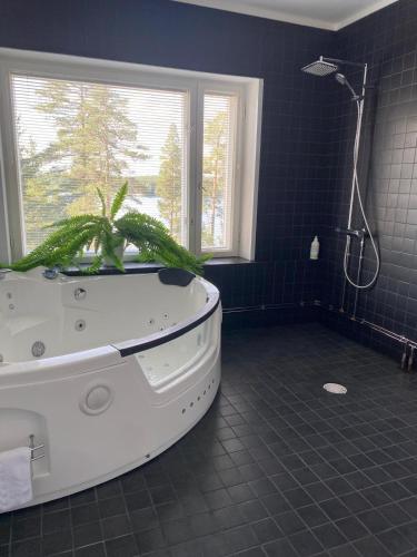 Гидромассажная ванна, Hotel Kiljava in Кильяванранта Гидромассажная ванна, Hotel Kiljava in Кильяванранта