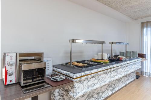 Food and beverages, Hotel Costa Brava in Roses Food and beverages, Hotel Costa Brava in Roses