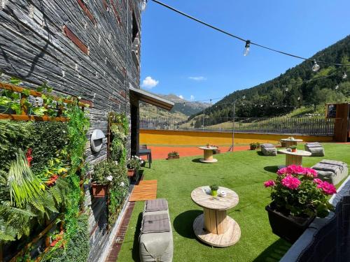 Pub/Lounge, Wuau! Hotel Galanthus & Spa in Escaldes-Engordany Pub/Lounge, Wuau! Hotel Galanthus & Spa in Escaldes-Engordany