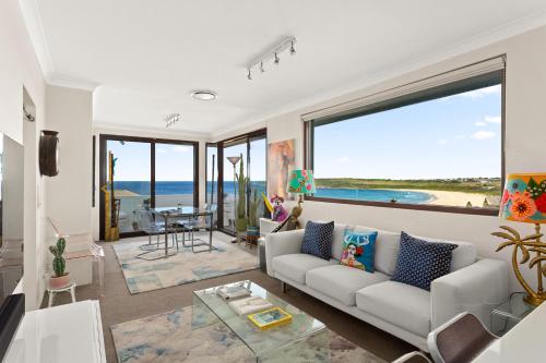 Pristine 2-Bed With Expansive Beach Views in Maroubra Pristine 2-Bed With Expansive Beach Views in Maroubra