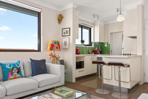 Pristine 2-Bed With Expansive Beach Views in Maroubra Pristine 2-Bed With Expansive Beach Views in Maroubra