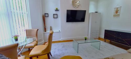 Facilities, Sidemersey Livings - Botanic Residence in Edge Hill Facilities, Sidemersey Livings - Botanic Residence in Edge Hill