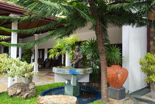 Blue Lotus Garden Hotel piliyandala in Polgasowita Blue Lotus Garden Hotel piliyandala in Polgasowita