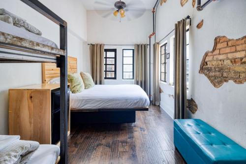 Firehouse Hostel - Adults Only near Austin Kongresszusi Központ Firehouse Hostel - Adults Only near Austin Kongresszusi Központ