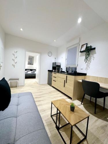 Tiny-Home-Stil nah am Rhein mit super Verkehrsanbindung in Wiesbaden Tiny-Home-Stil nah am Rhein mit super Verkehrsanbindung in Wiesbaden