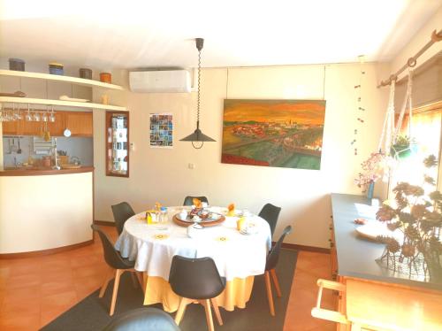 Food and beverages, Yellow House in Senhora Da Hora Food and beverages, Yellow House in Senhora Da Hora